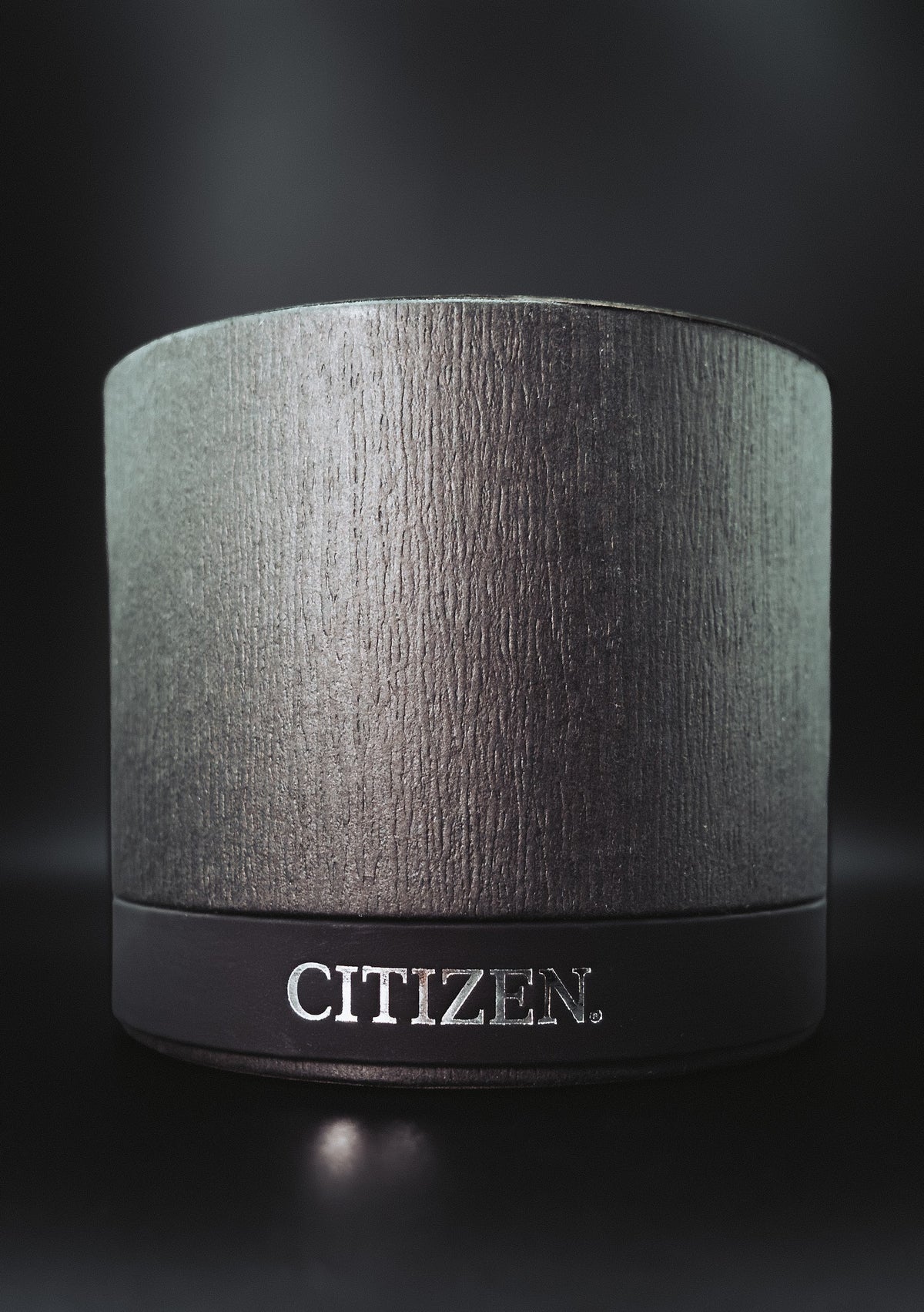 Citizen cylindrical presentation box, closed