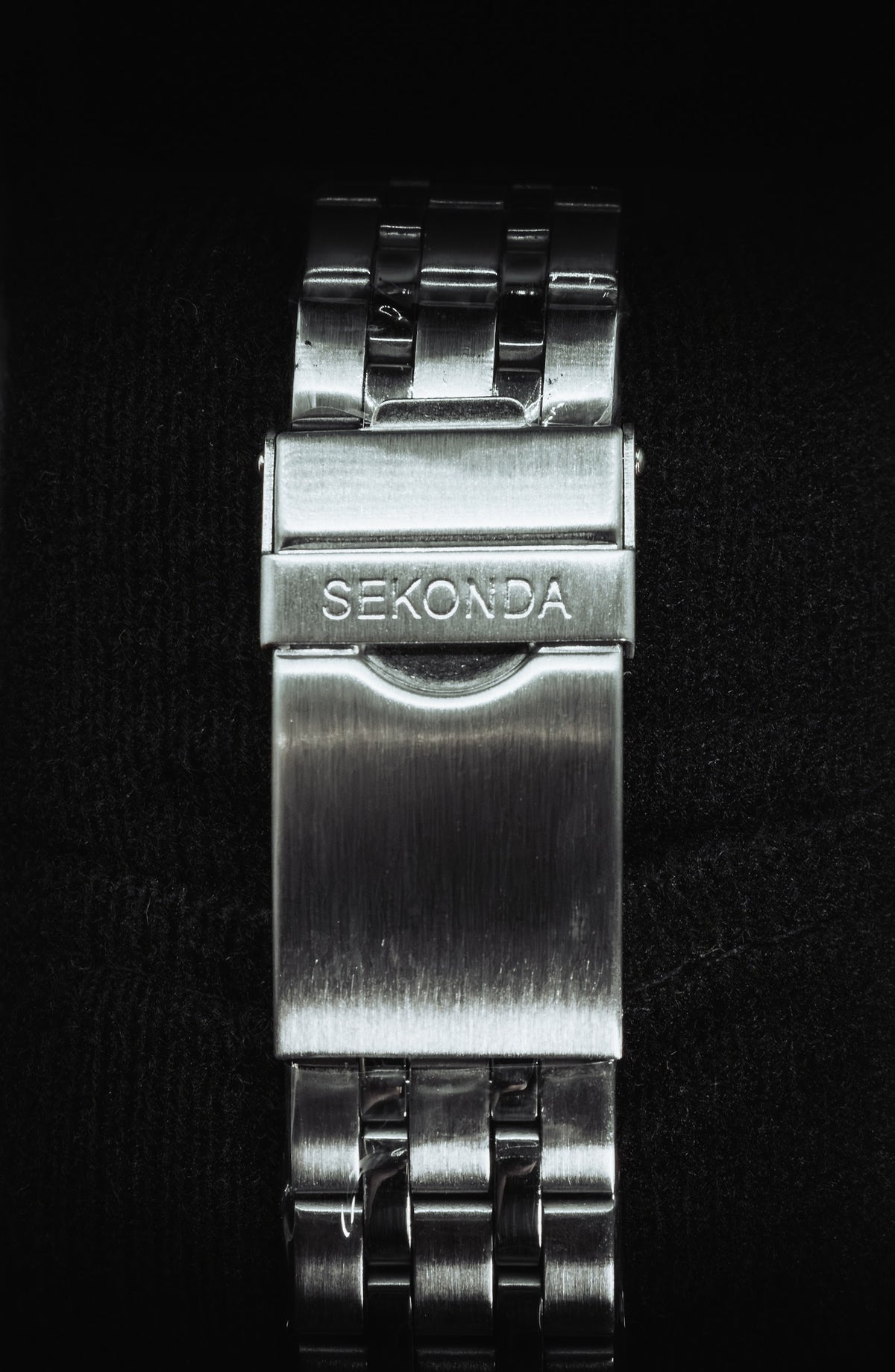Sekonda-signed bracelet clasp
