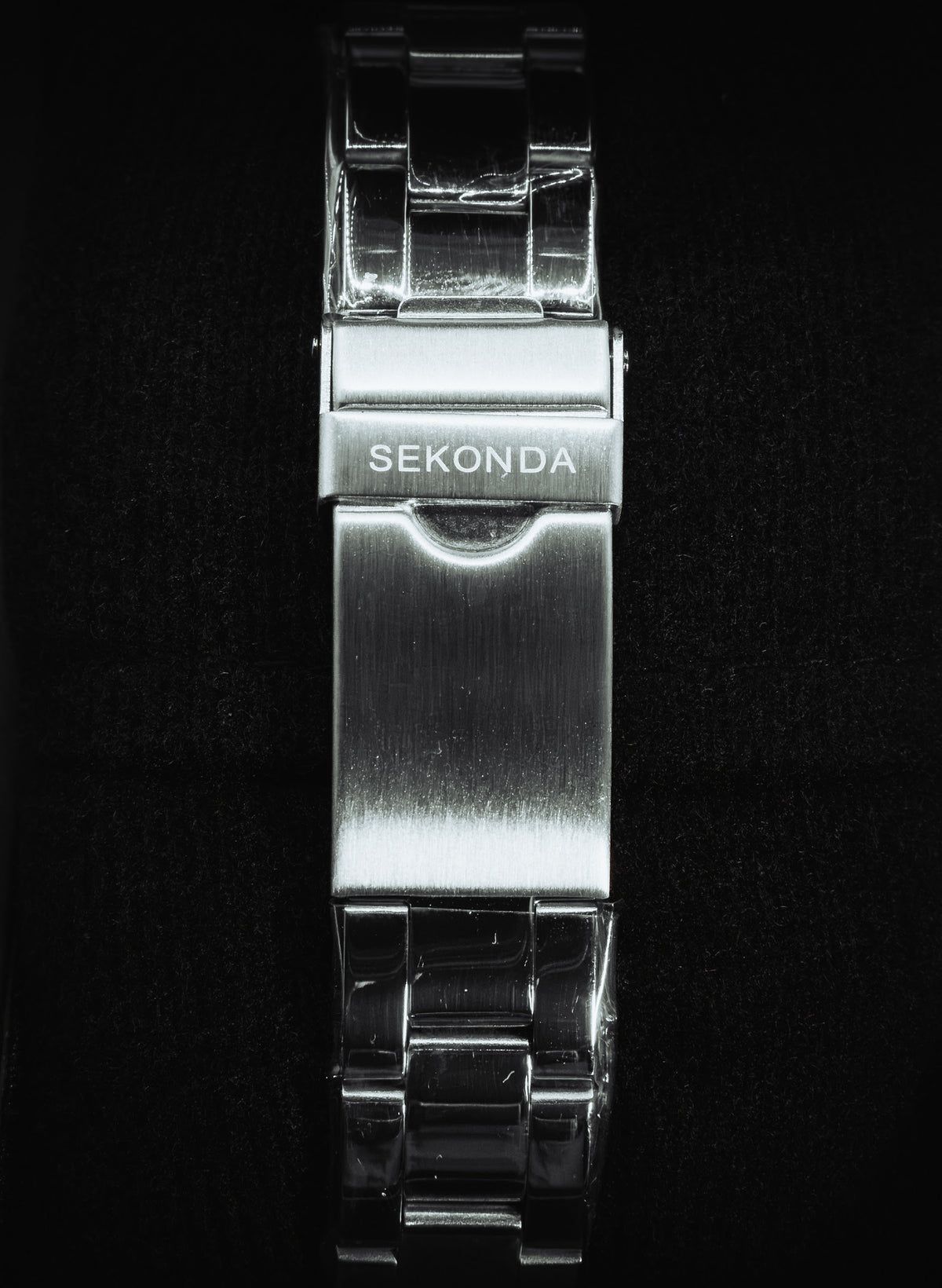 Sekonda-signed bracelet clasp